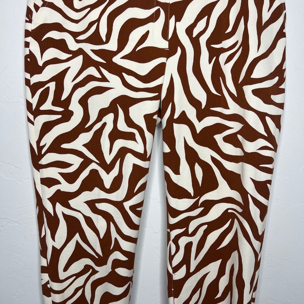 Spanx On The Go Animal Print Crop Pants, Clay And Off White View 4